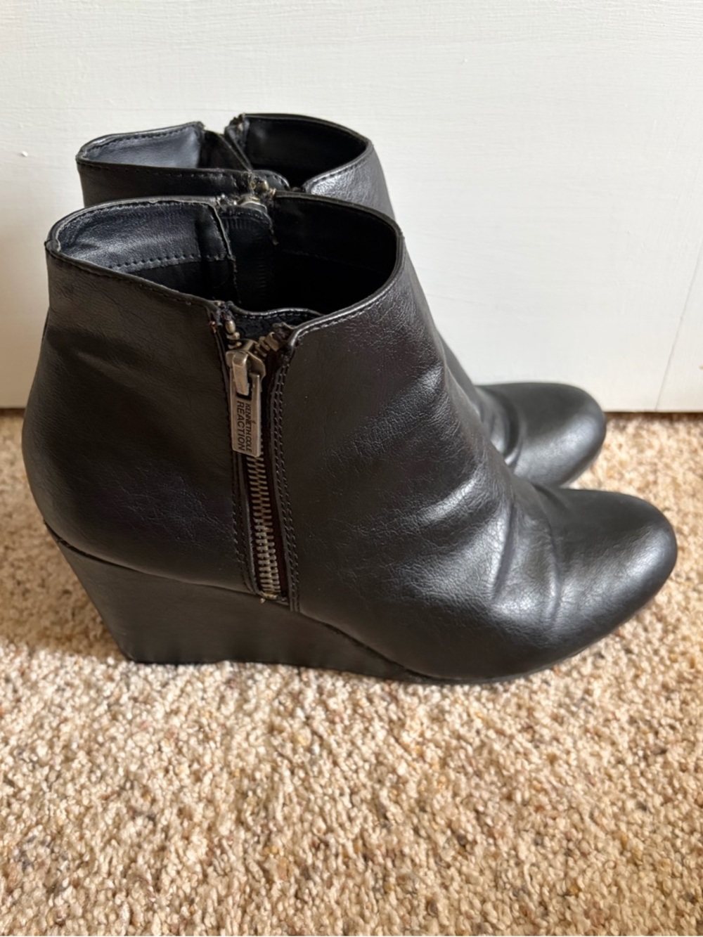 Kenneth Cole Reaction Faux Leather Wedge Ankle Booties - Women's 8 Black - Picture 9 of 11